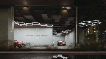 Bienenwaben LED Beleuchtung ✓ Hexagon LED Pendelleuchten im Showroom ✓ Kreative Lichtgestaltung für Autohäuser und Fahrzeugpräsentationen.